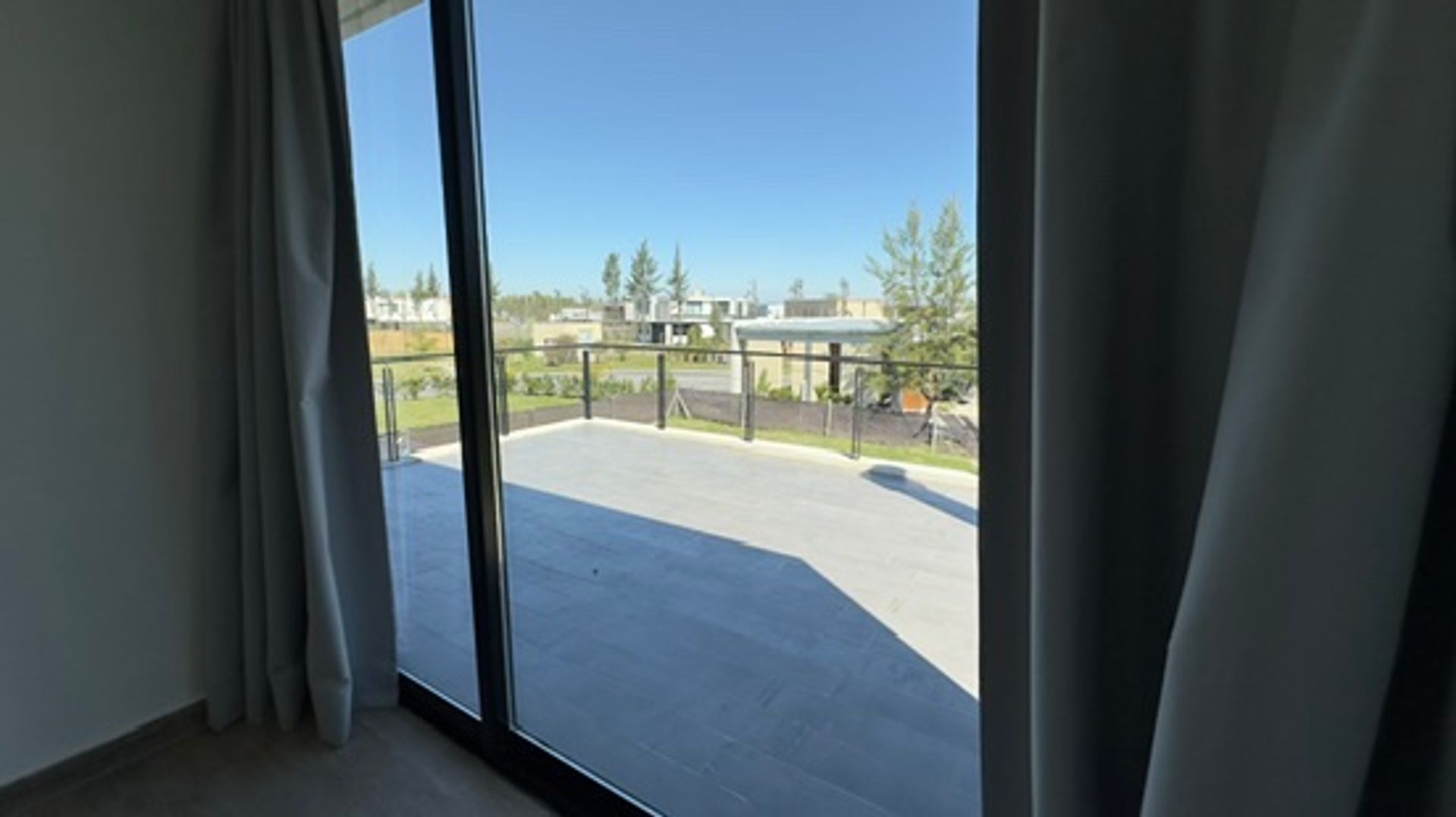 Alquiler de casa 4 ambientes c/amarra B. El Canal
