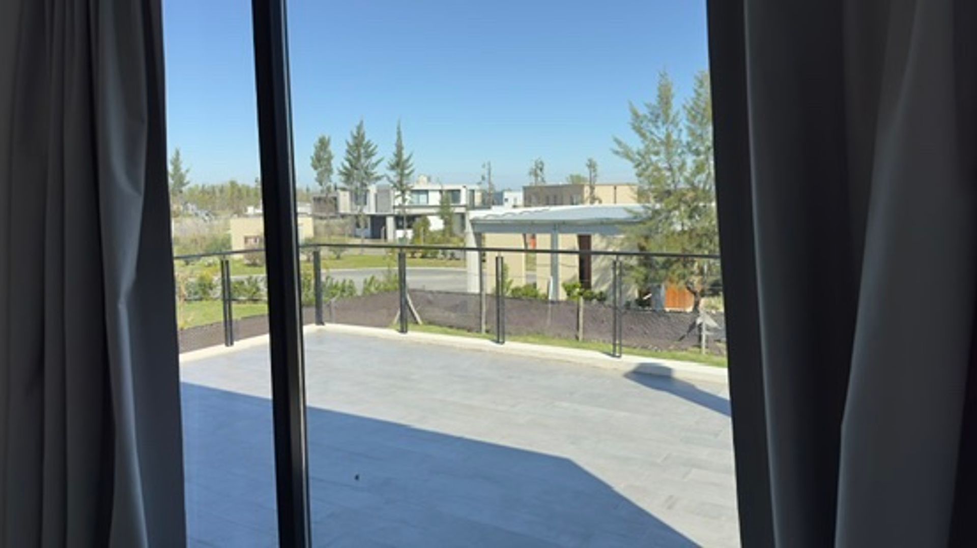 Alquiler de casa 4 ambientes c/amarra B. El Canal