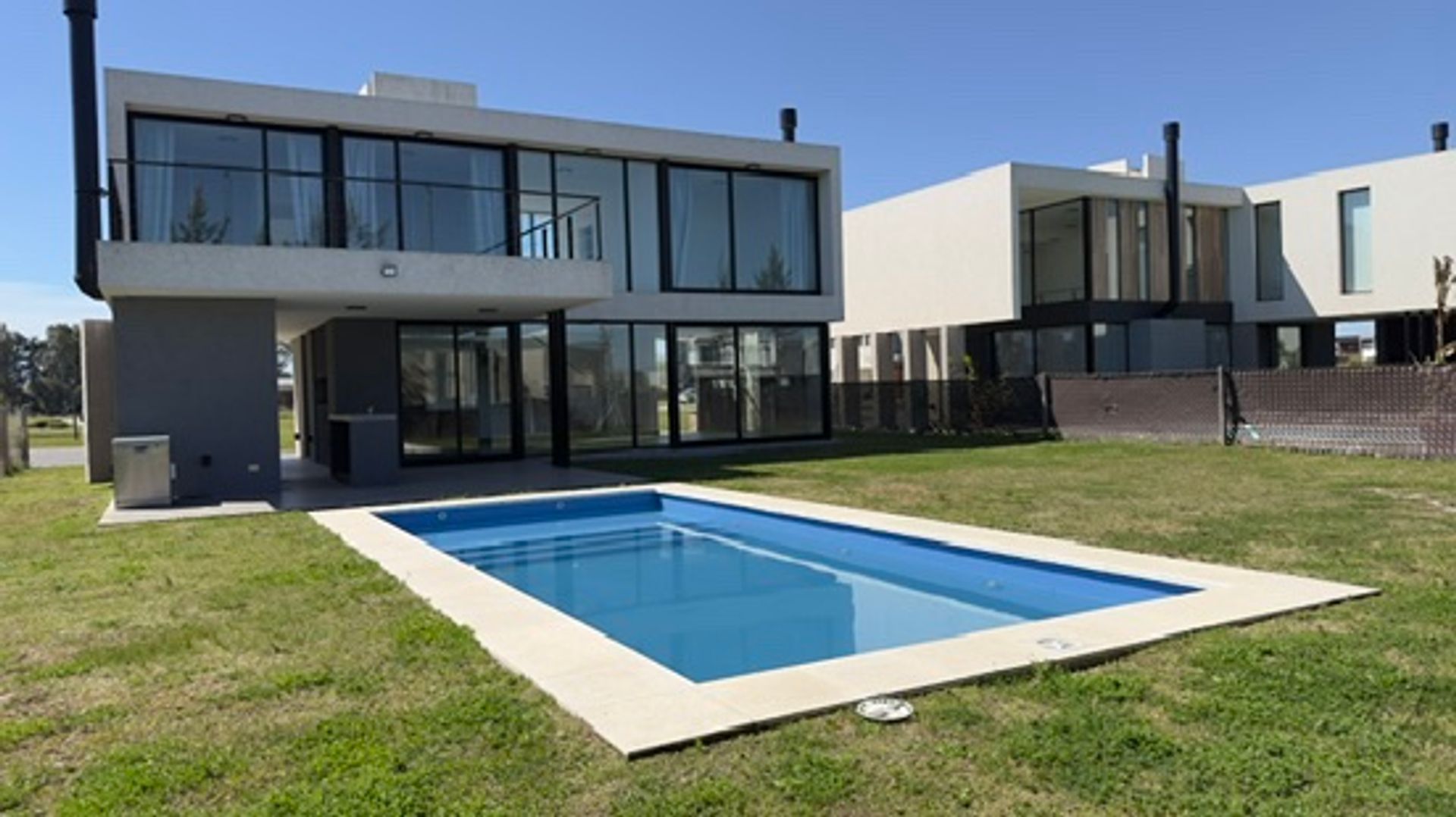 Alquiler de casa 4 ambientes c/amarra B. El Canal