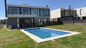 Alquiler de casa 4 ambientes c/amarra B. El Canal
