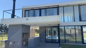 Alquiler de casa 4 ambientes c/amarra B. El Canal