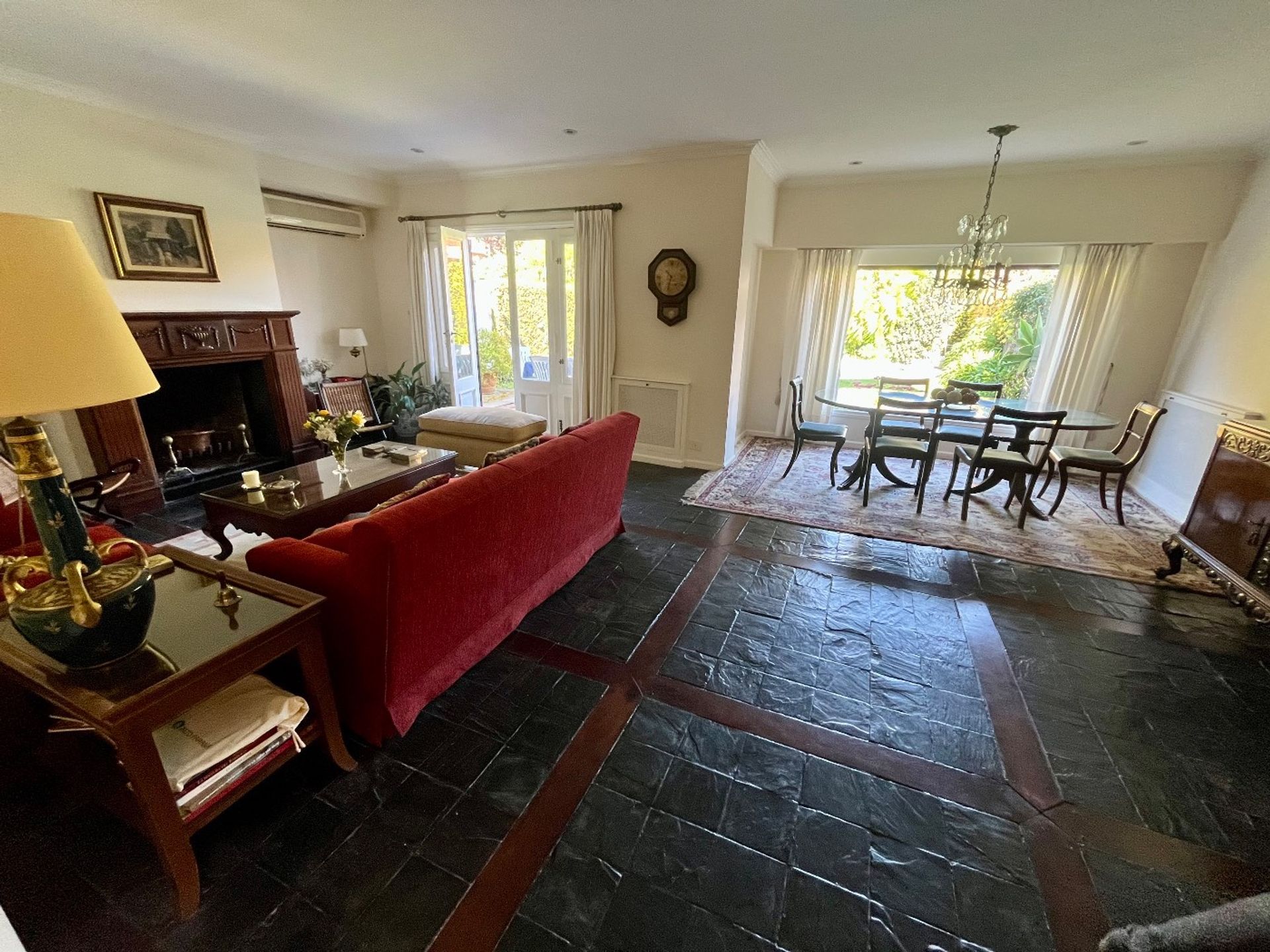 Casa en venta en Martinez 7 ambientes jardin