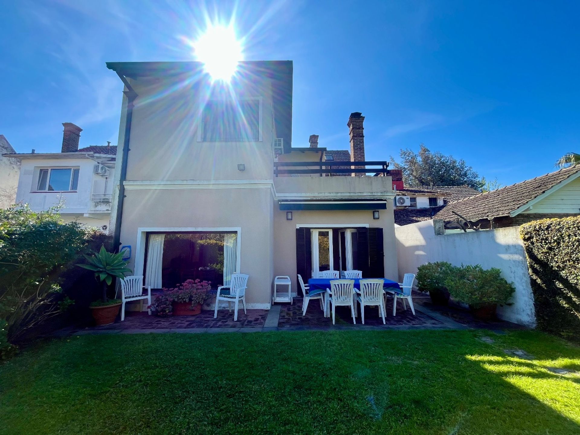 Casa en venta en Martinez 7 ambientes jardin