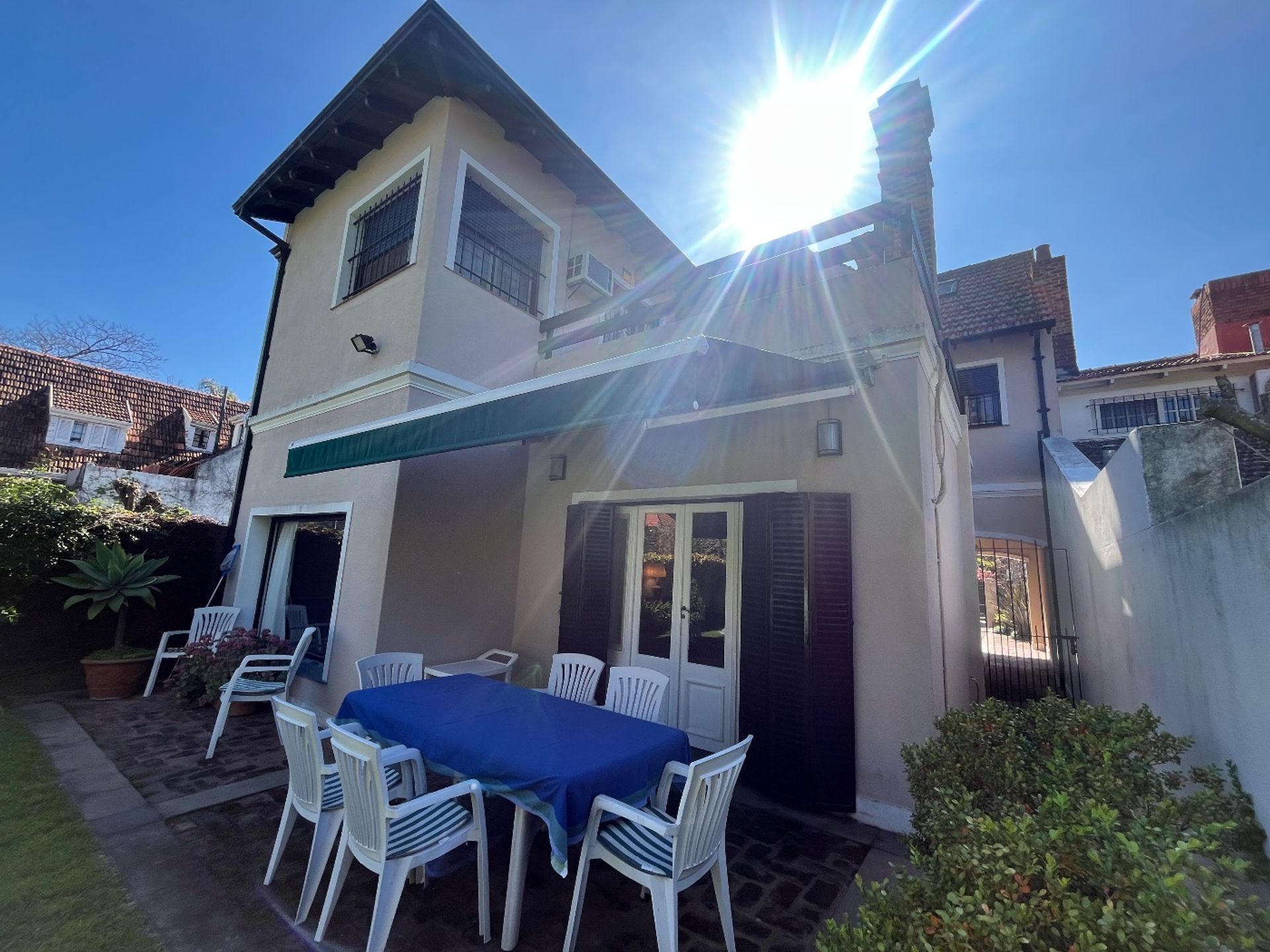 Casa en venta en Martinez 7 ambientes jardin