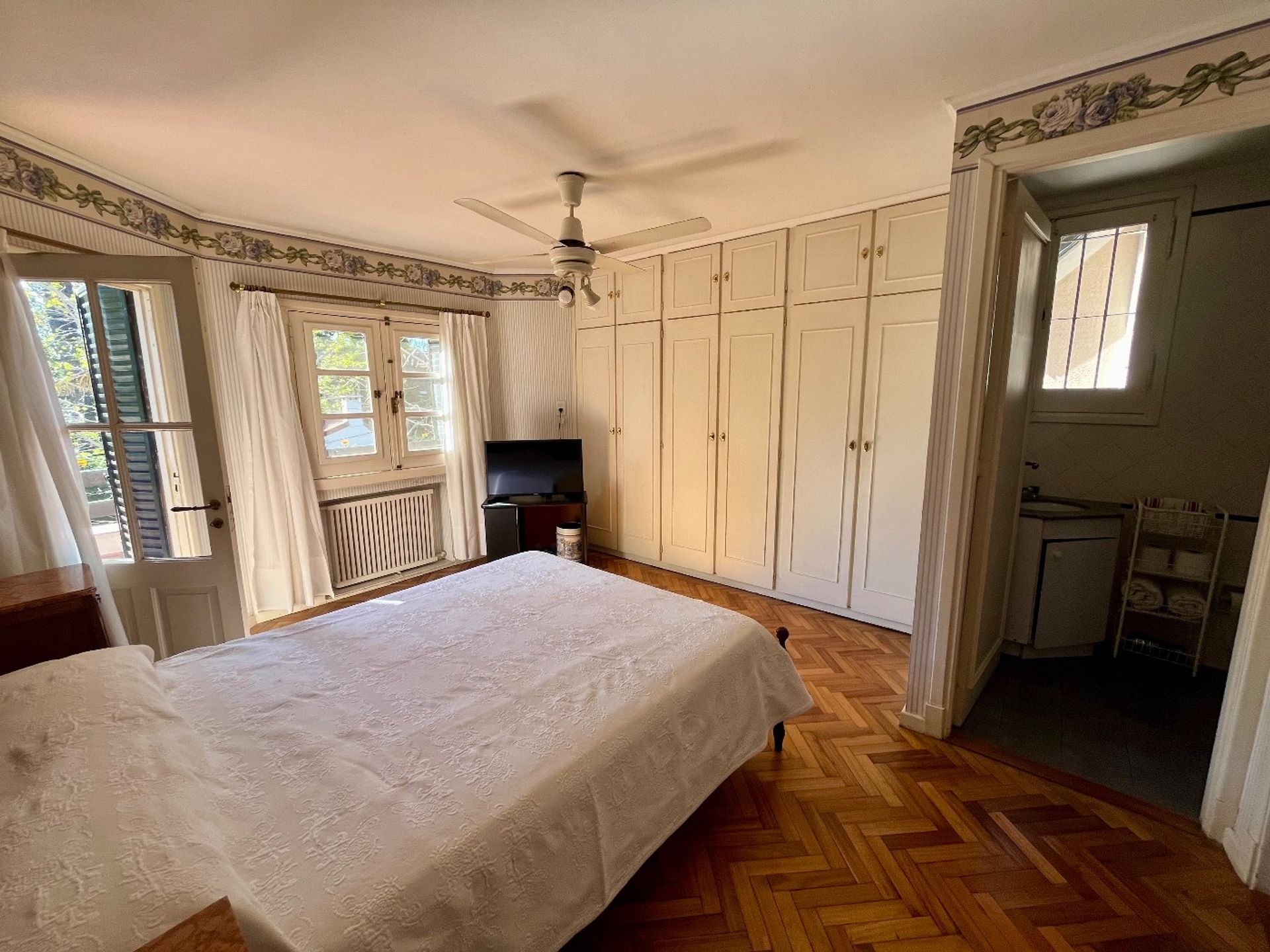 Casa en venta en Martinez 7 ambientes jardin