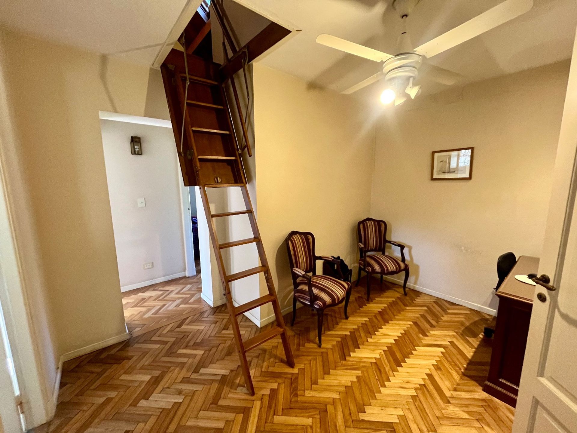 Casa en venta en Martinez 7 ambientes jardin