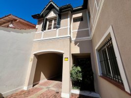 Casa en venta en Martinez 7 ambientes jardin