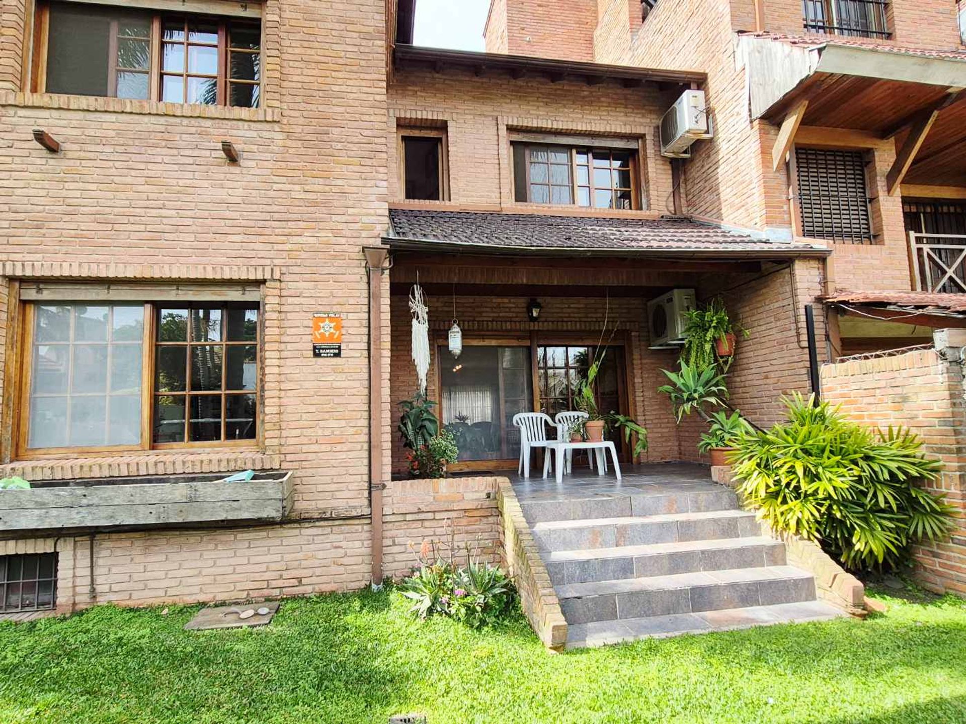 Casa en venta en Acassuso 5 amb dependencia