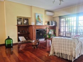 House for sale in Acassuso, 5 rooms, with annex