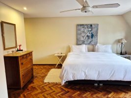 House for sale in Acassuso, 5 rooms, with annex