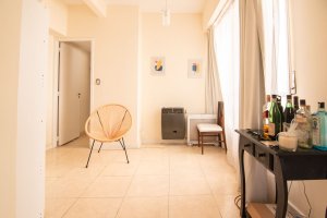 Sale of 2-room apartment with patio, Olivos