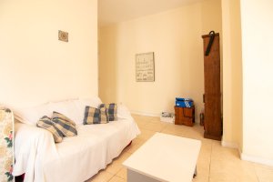Sale of 2-room apartment with patio, Olivos