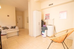 Sale of 2-room apartment with patio, Olivos