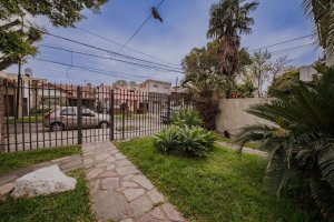 Casa Venta Olivos 3 Ambientes - Permuta