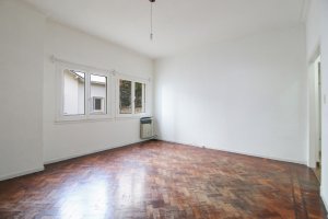 Venta PH 3 ambientes Florida con balcón y jardín