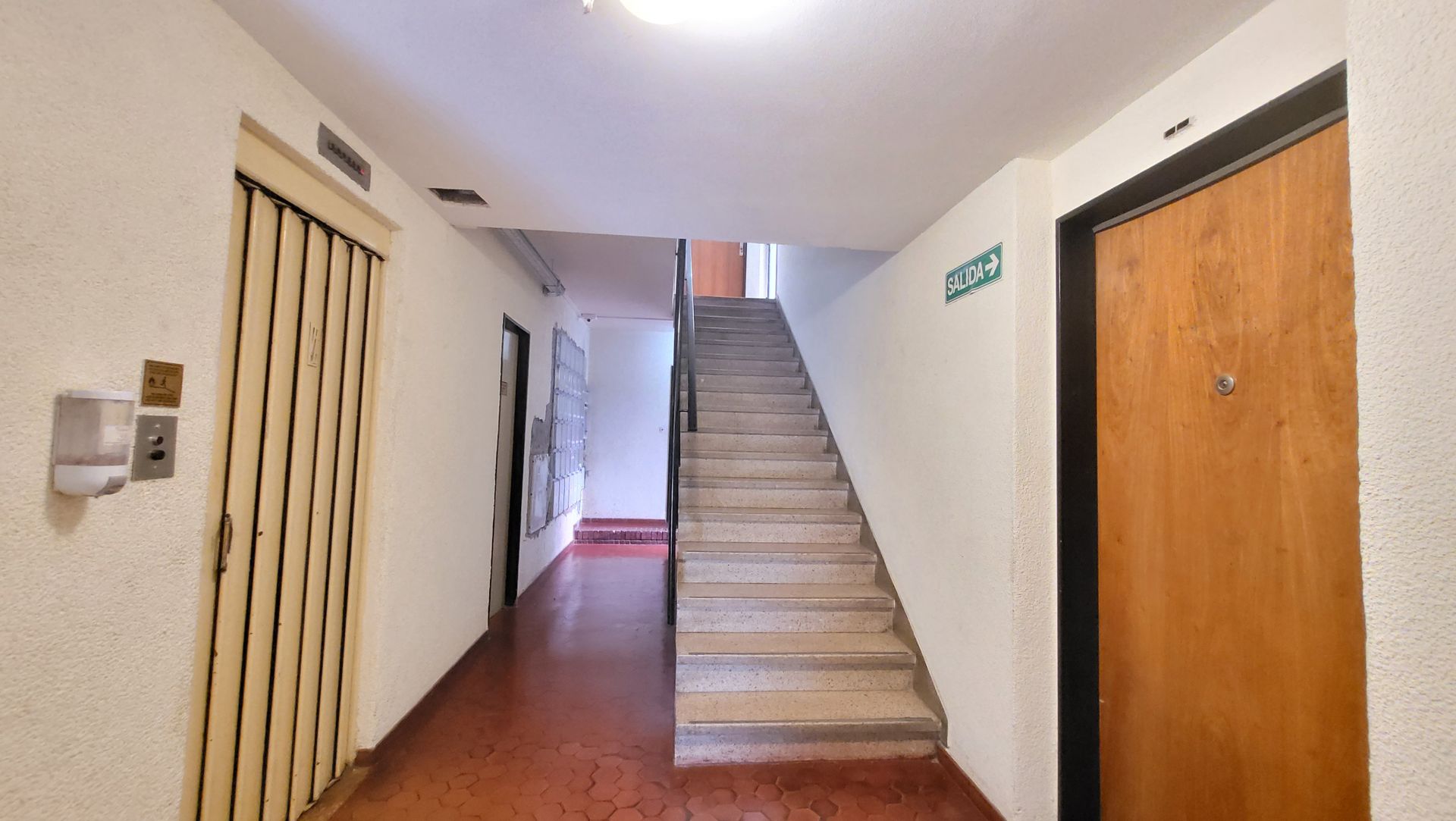 Alq. con muebles 3 ambientes con balcón Acassuso