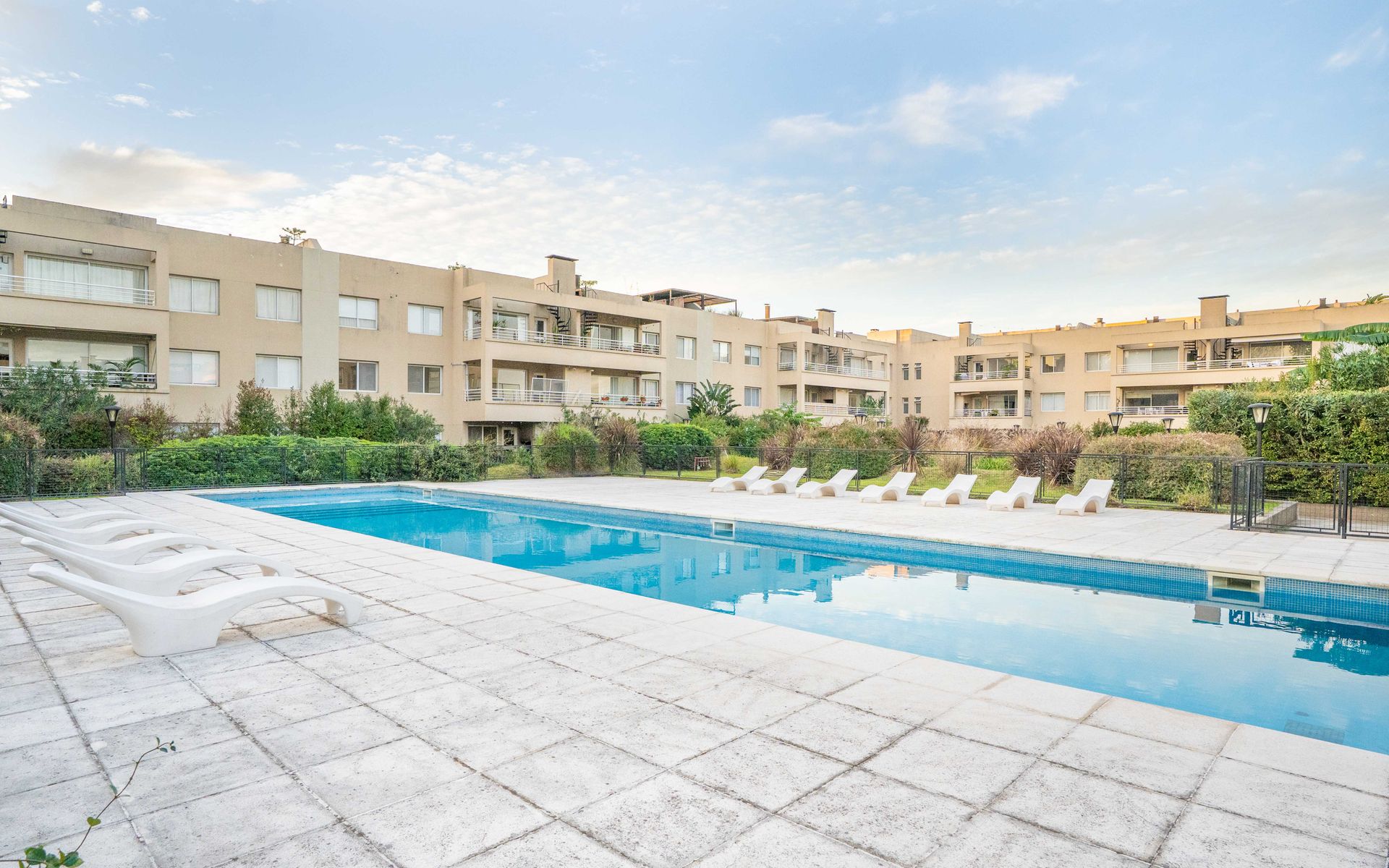 Apartment for Sale, Sucre Complex, 2 Rooms, Parking, Security
