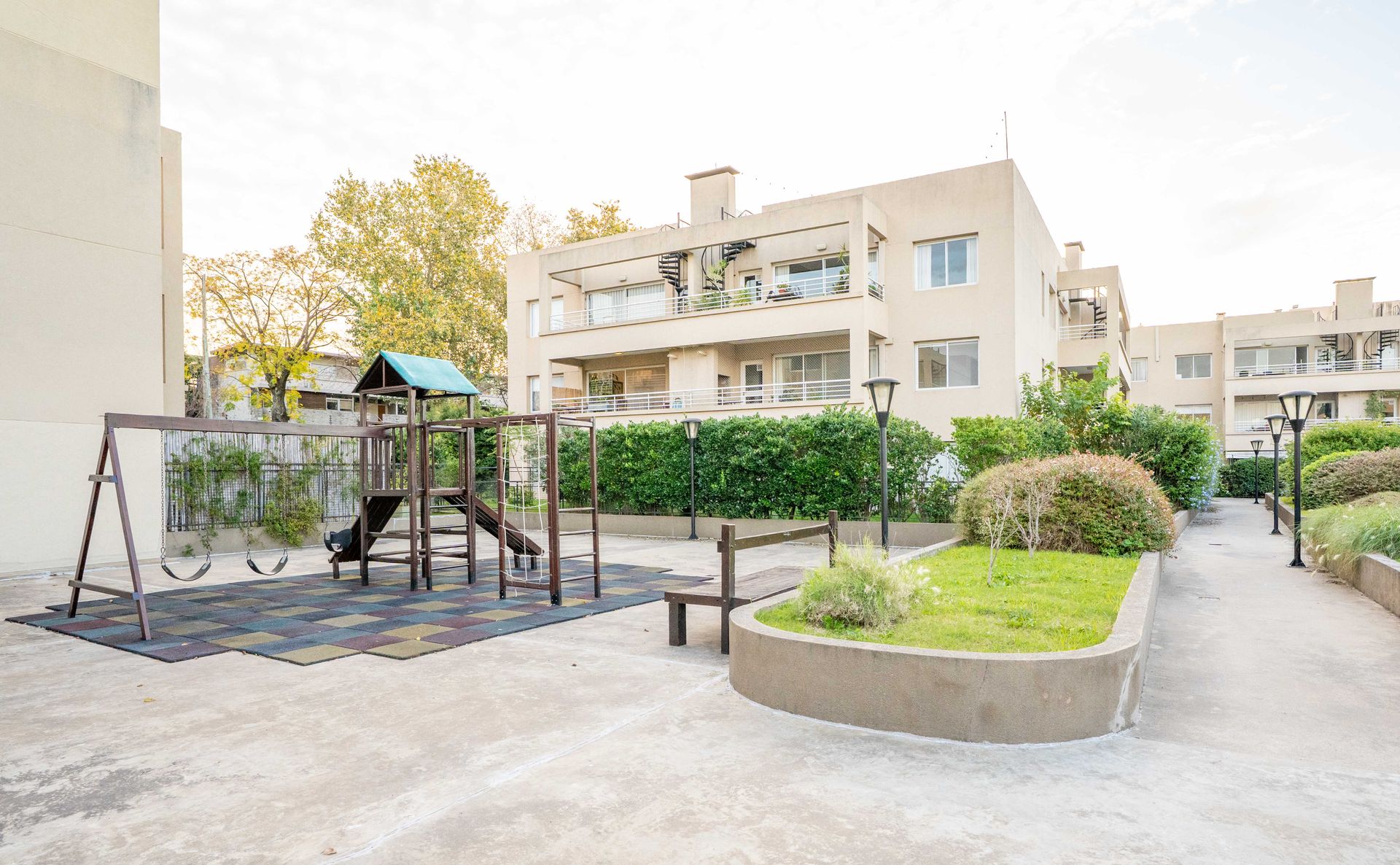 Venta Depto Complejo Sucre 2 Amb Coch Seguridad