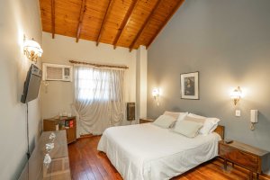 5-Room House for Sale in Munro