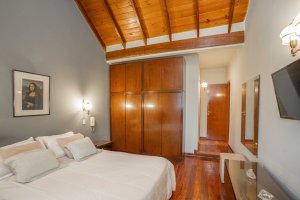 5-Room House for Sale in Munro