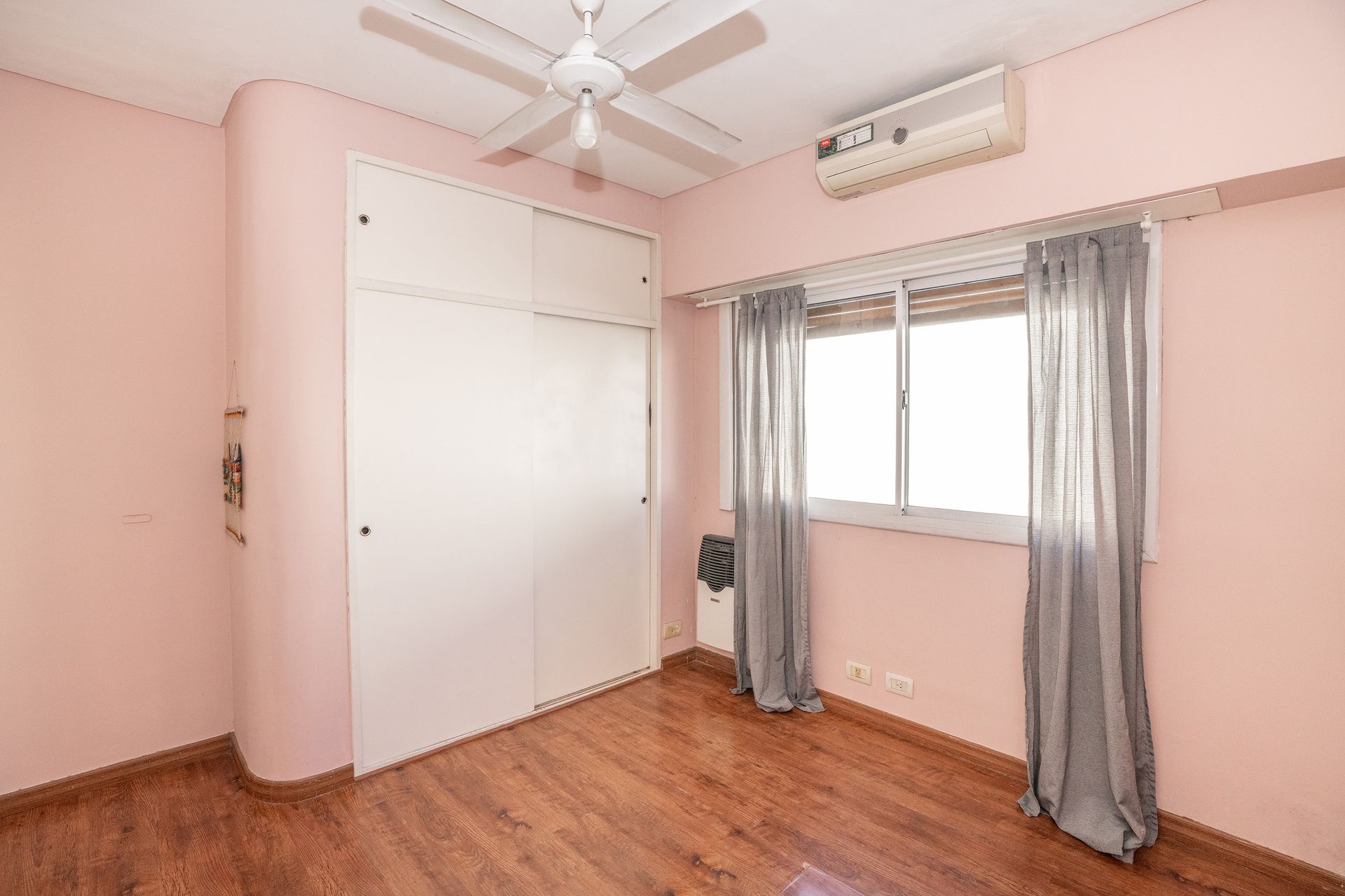 Casa Tipo Triplex En Munro 2 Dormitorios+Playroom