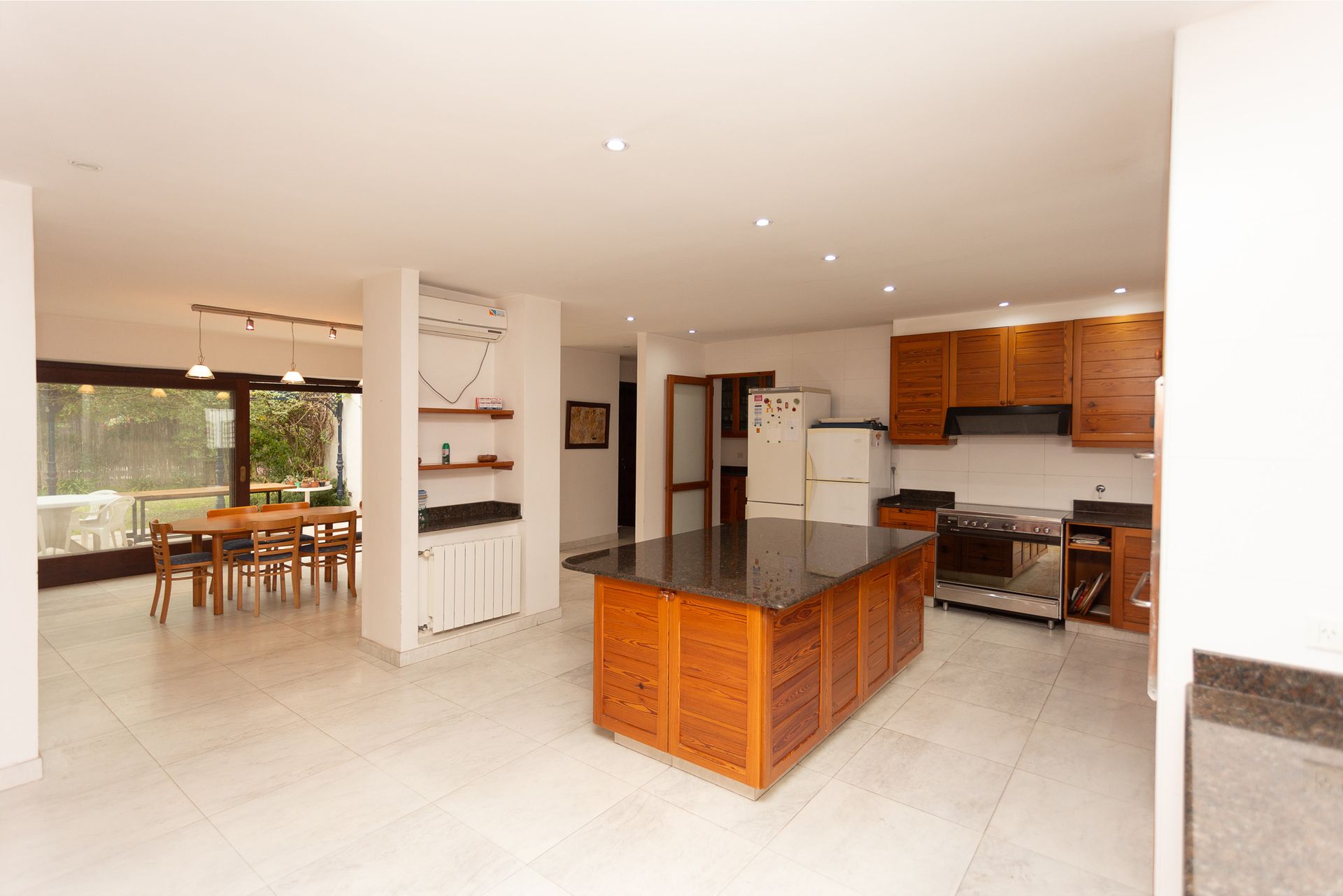 Casa en Venta Martínez Pileta y Jardin Impecable