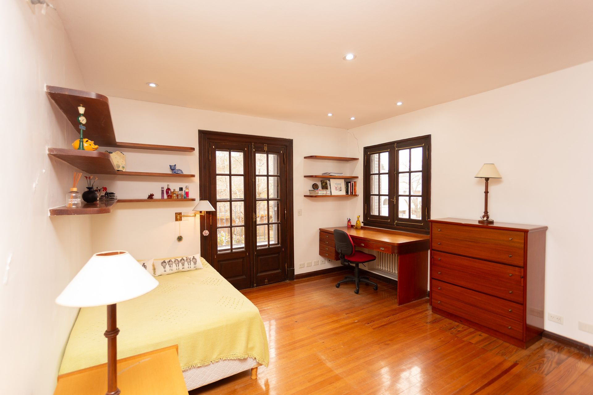 Casa en Venta Martínez Pileta y Jardin Impecable
