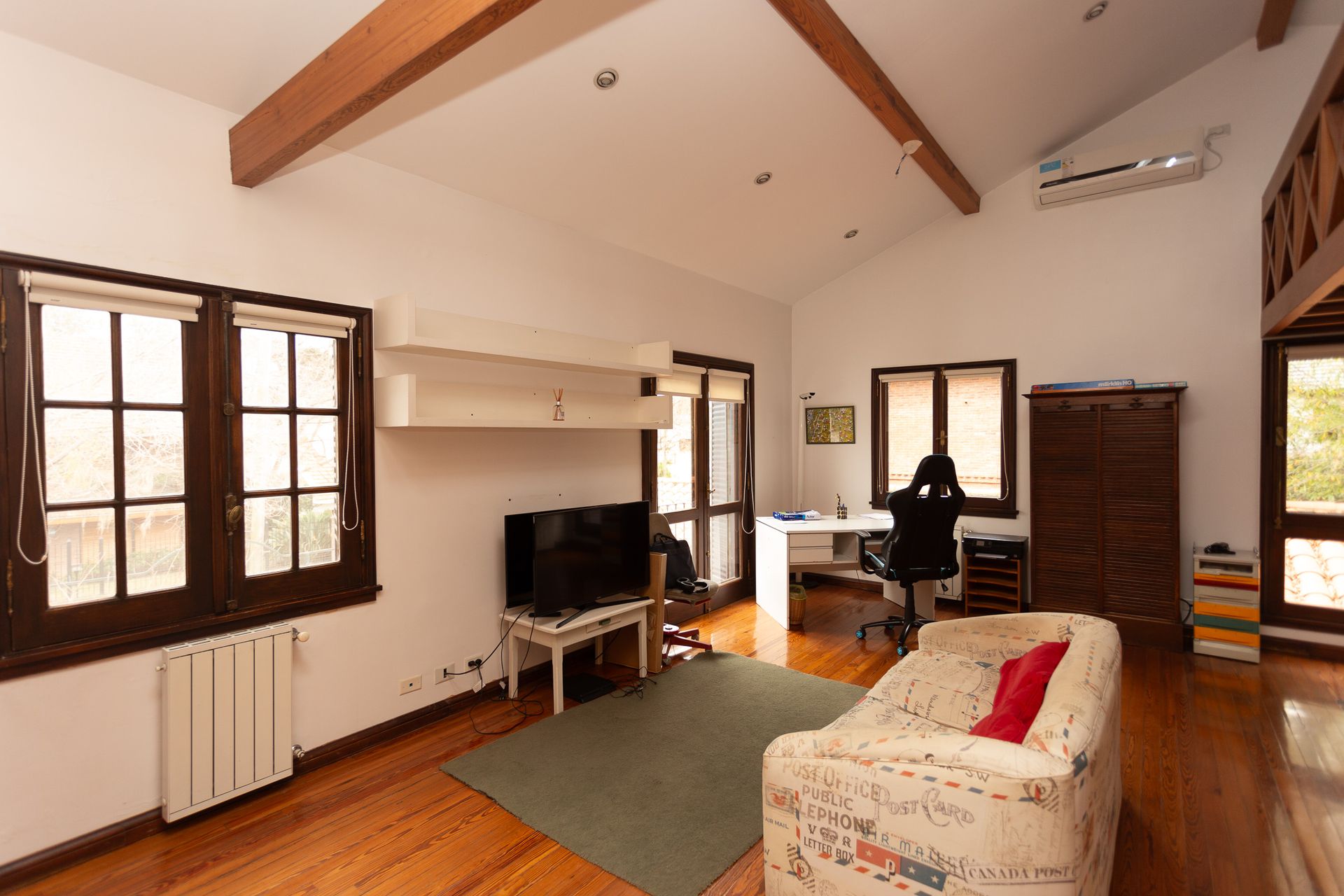 Casa en Venta Martínez Pileta y Jardin Impecable