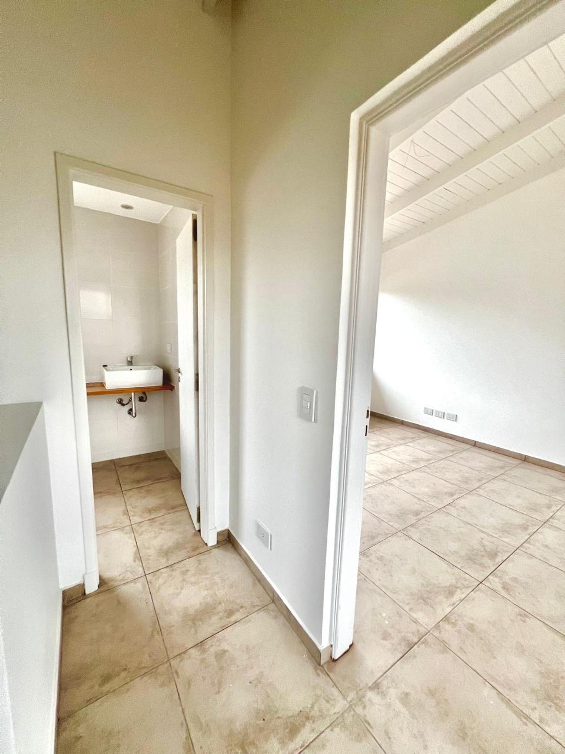 Venta Casa Duplex 2 Ambientes-Tigre Centro Jardin