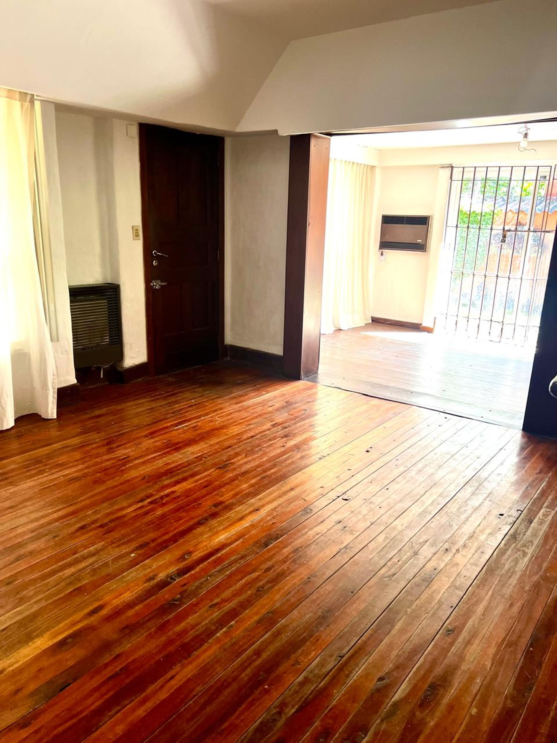 Casa Venta 2 Dormitorios Y Escritorio