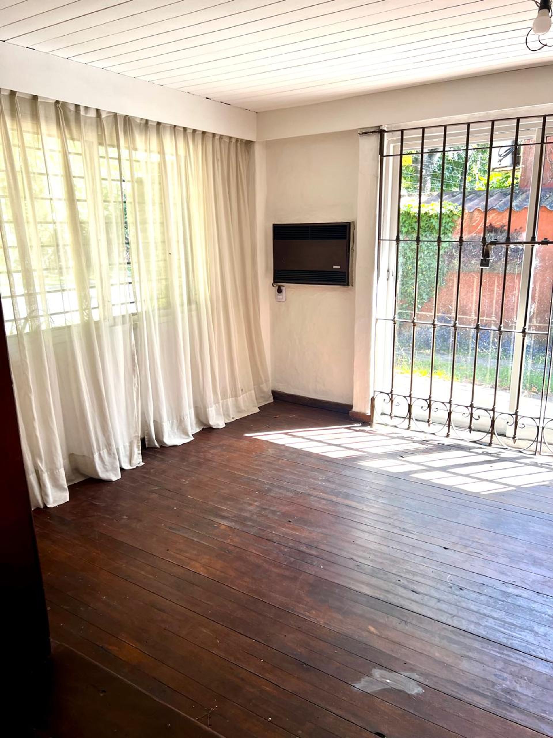 Casa Venta 2 Dormitorios Y Escritorio