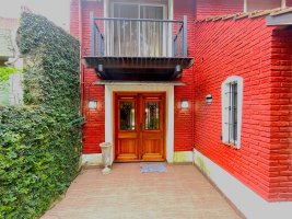 Chalet for Sale in Punta Chica, Palacio Sant Souci