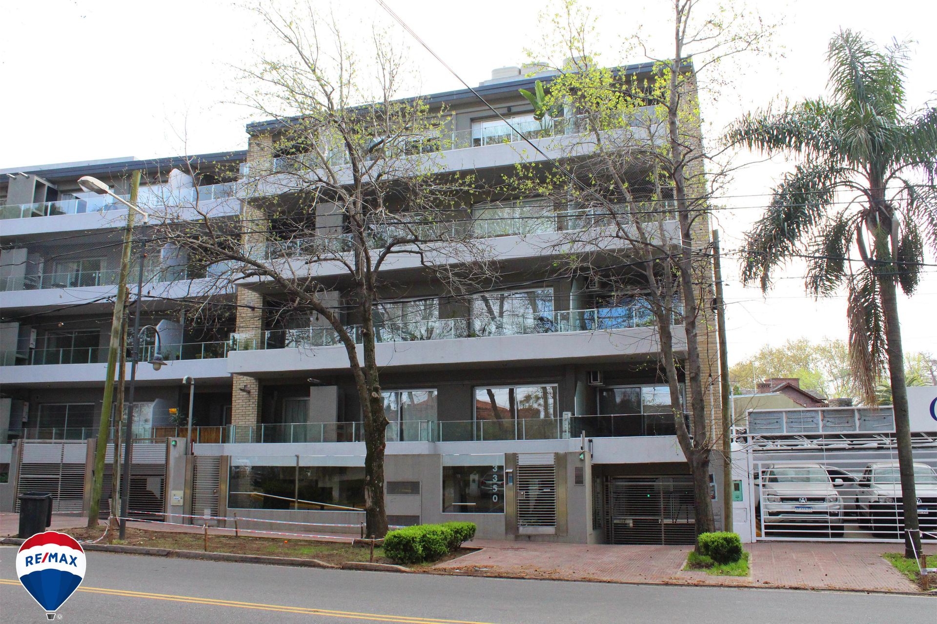 Apartment 2 Rooms Punta Chica with Garage and Double Balcony