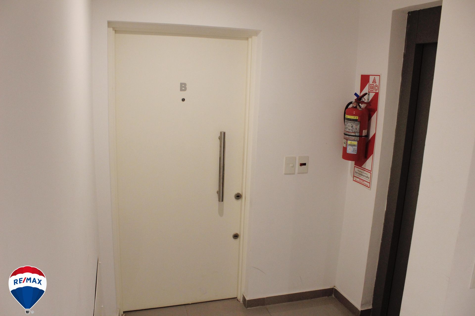 Depto 2 Amb. Punta Chica C/ Cochera Y Doble Balcon