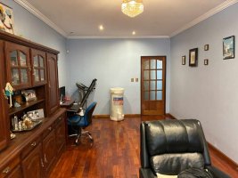 Sale: 4-room House Vicente Lopez