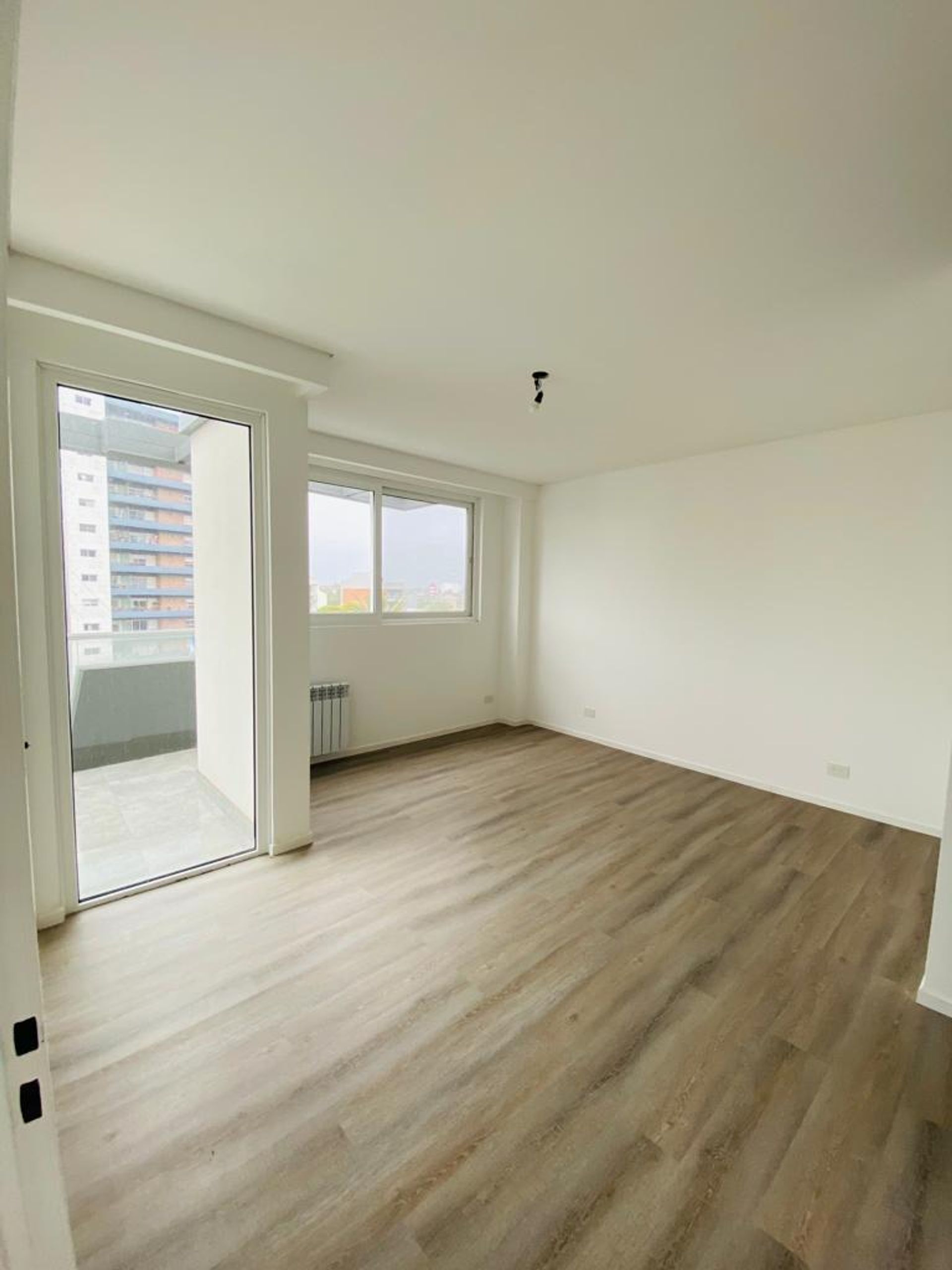 Venta departamento piso 4 amb Tigre dos cocheras