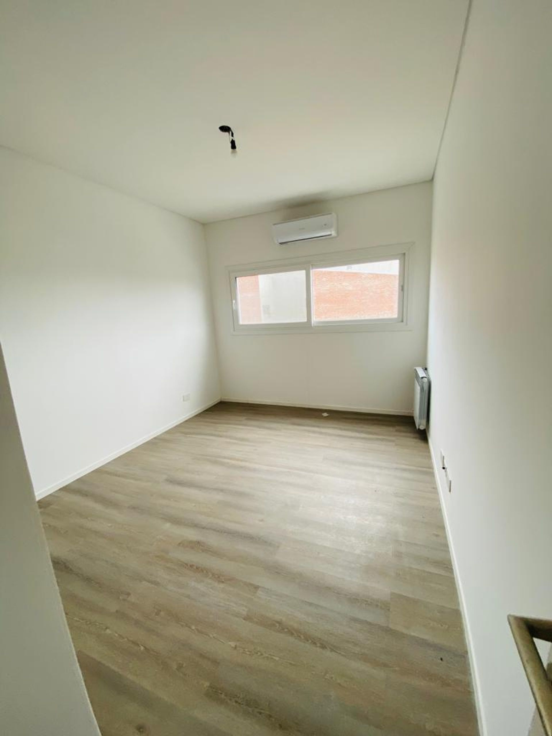 Venta departamento piso 4 amb Tigre dos cocheras