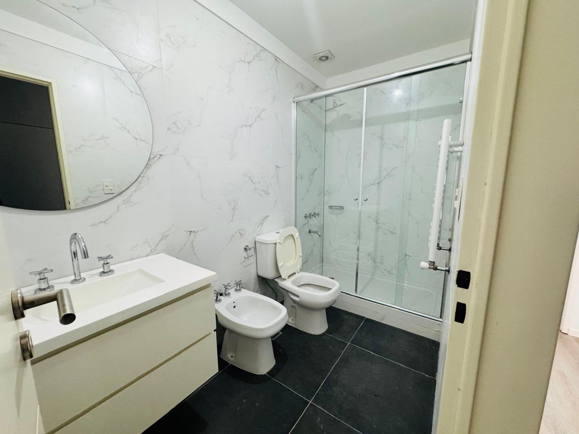 Venta departamento piso 4 amb Tigre dos cocheras