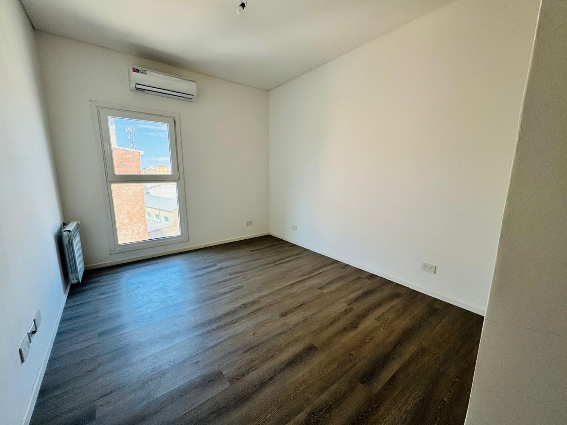 Venta departamento piso 4 amb Tigre dos cocheras