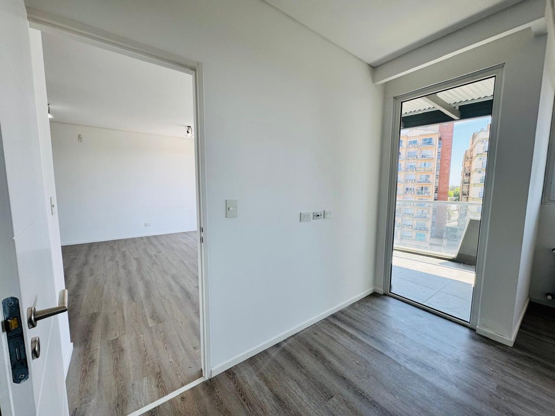 Venta departamento piso 4 amb Tigre dos cocheras