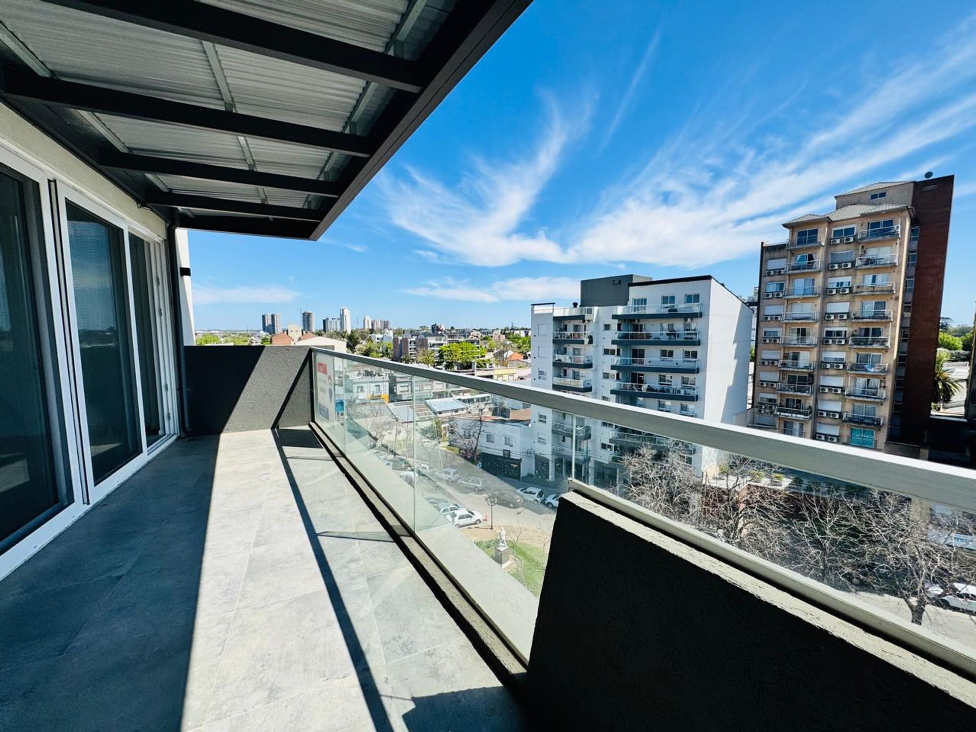 Venta departamento piso 4 amb Tigre dos cocheras