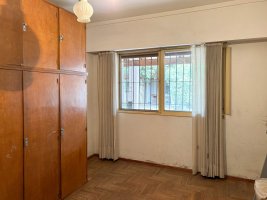 House for Sale in Don Torcuato, 4 Rooms with Garage