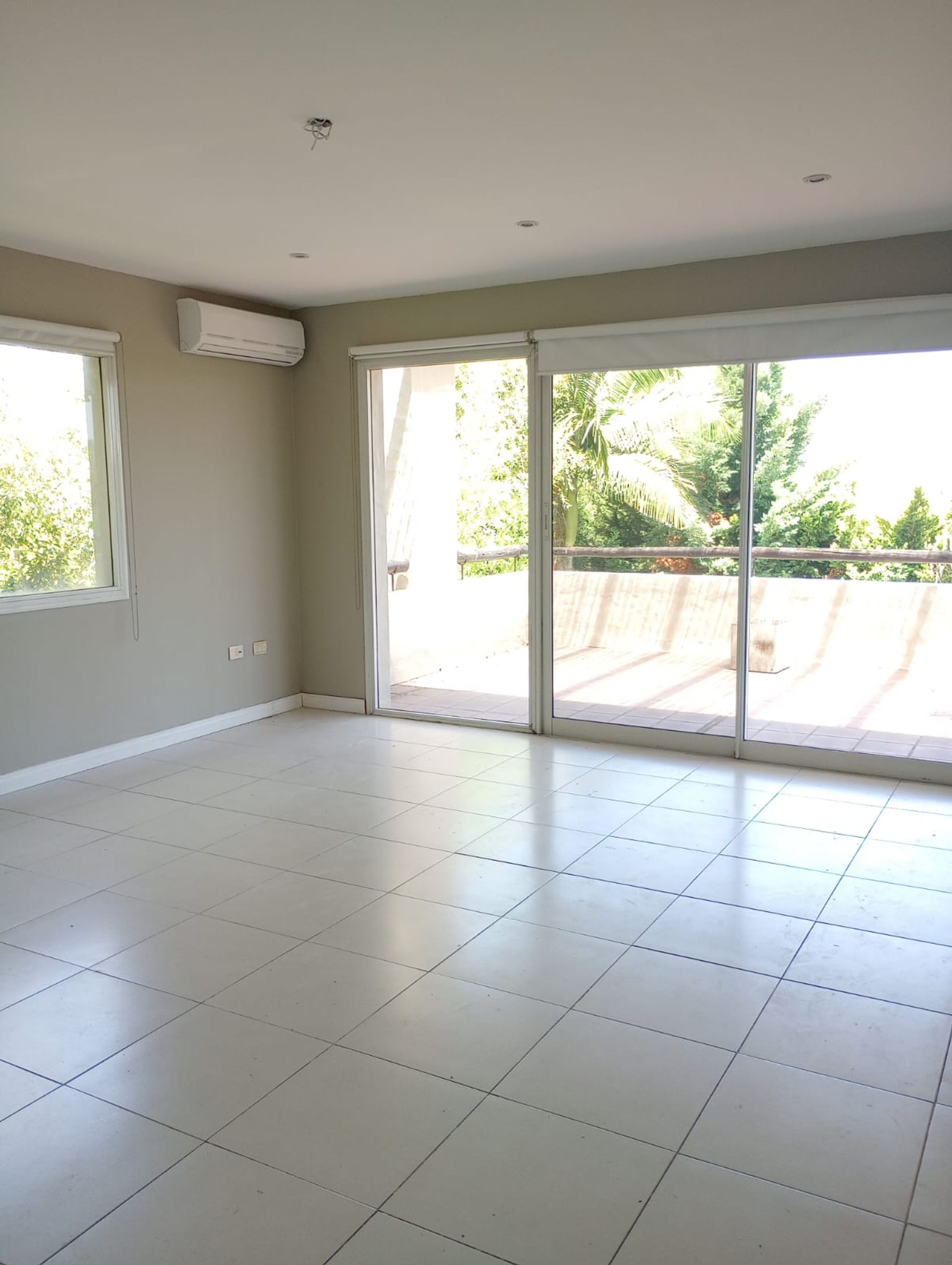 Casa en venta 4 amb en Los Sauces con pileta