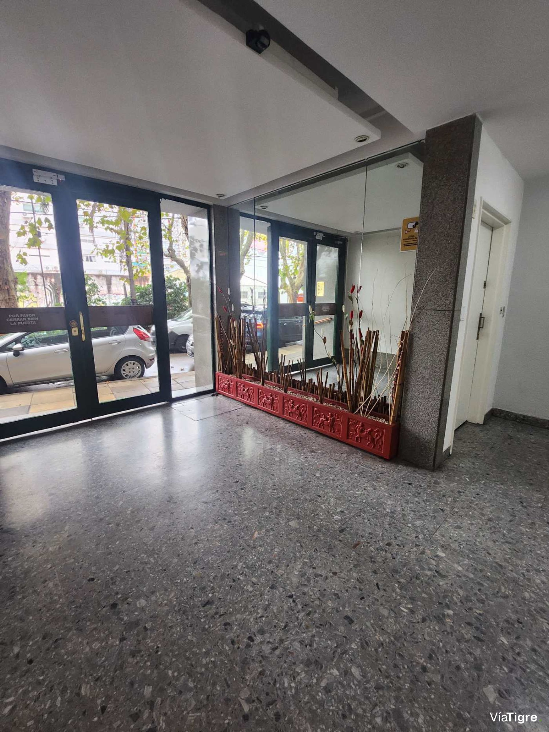 VENTA 4 amb. PB Olivos.