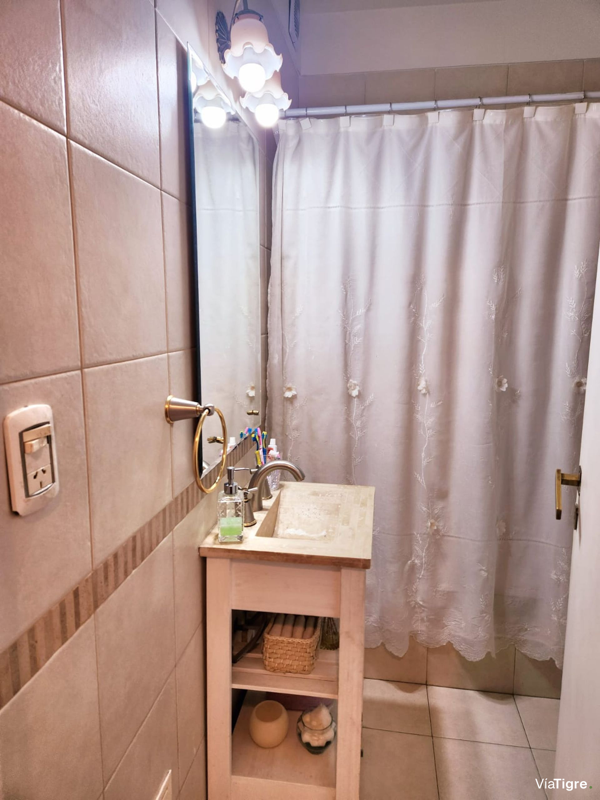 VENTA 4 amb. PB Olivos.