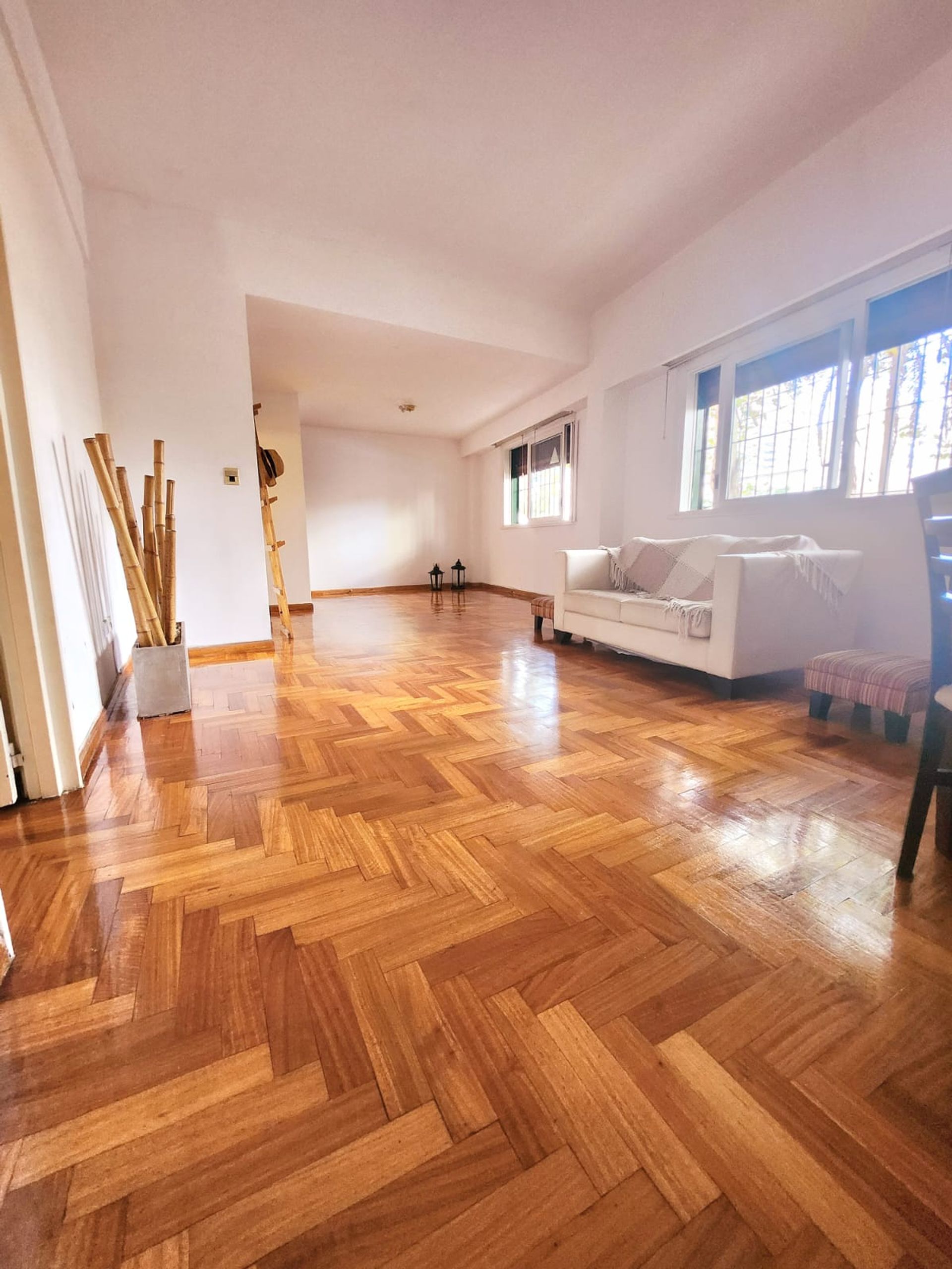 Olivos Apartment, 3 bedrooms, Ground Floor