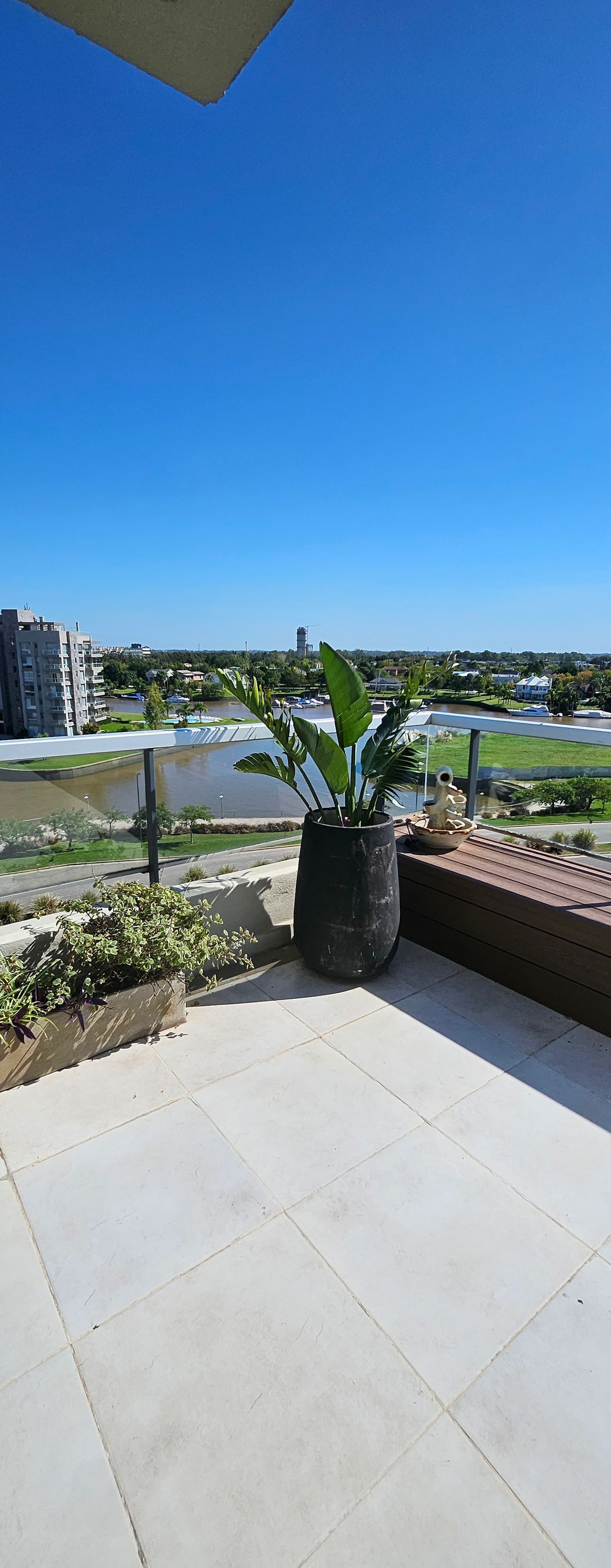 Venta 2 Amb Con Terraza Al Rio/Cochera/Baulera