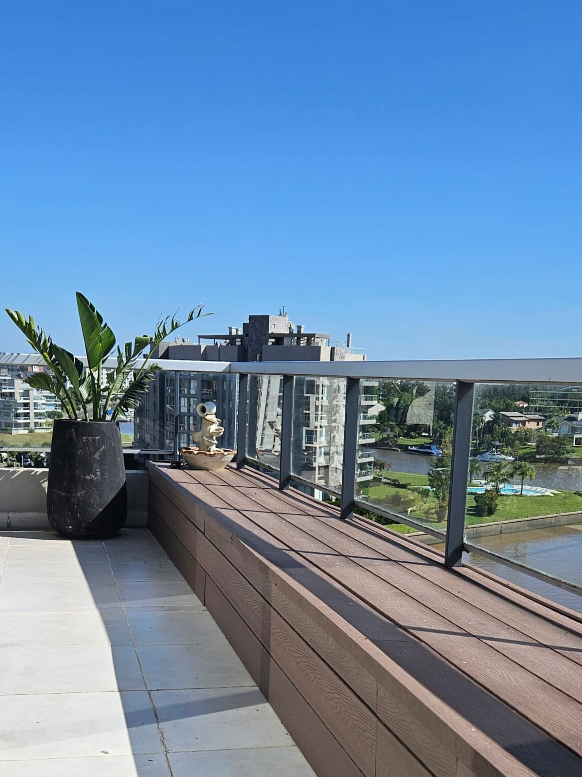 Venta 2 Amb Con Terraza Al Rio/Cochera/Baulera