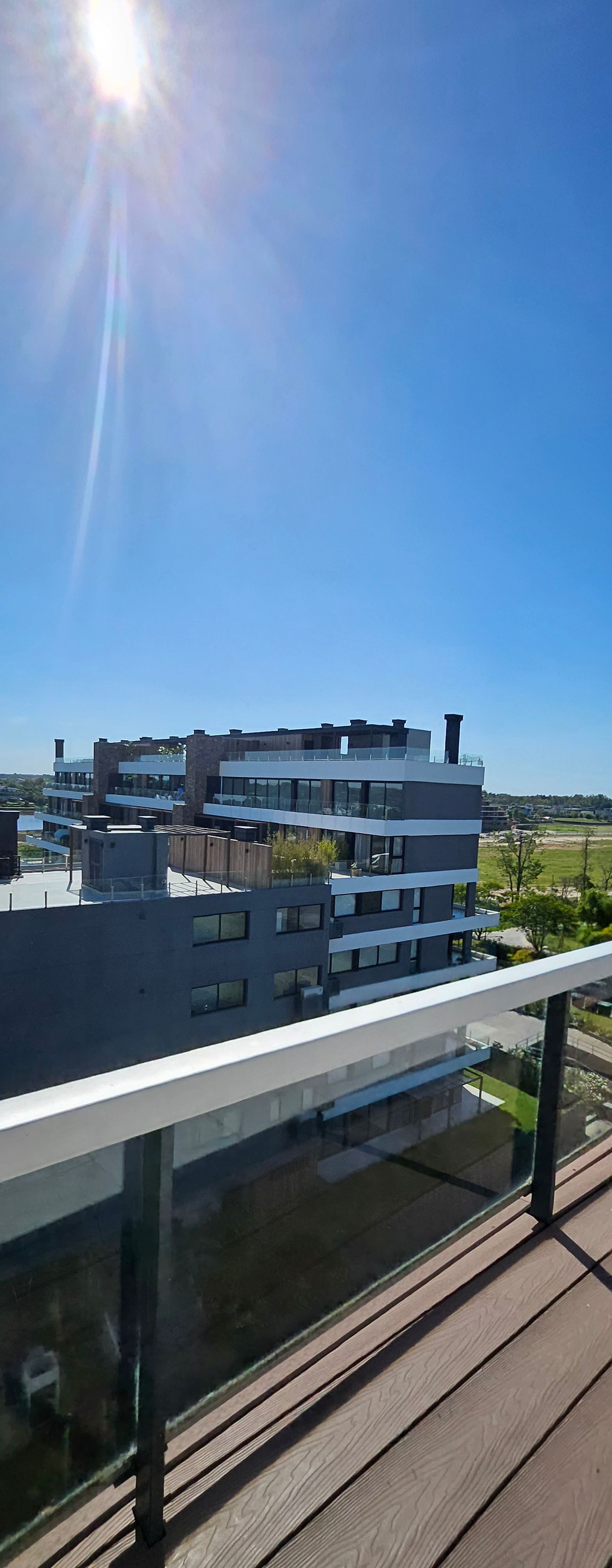 Venta 2 Amb Con Terraza Al Rio/Cochera/Baulera