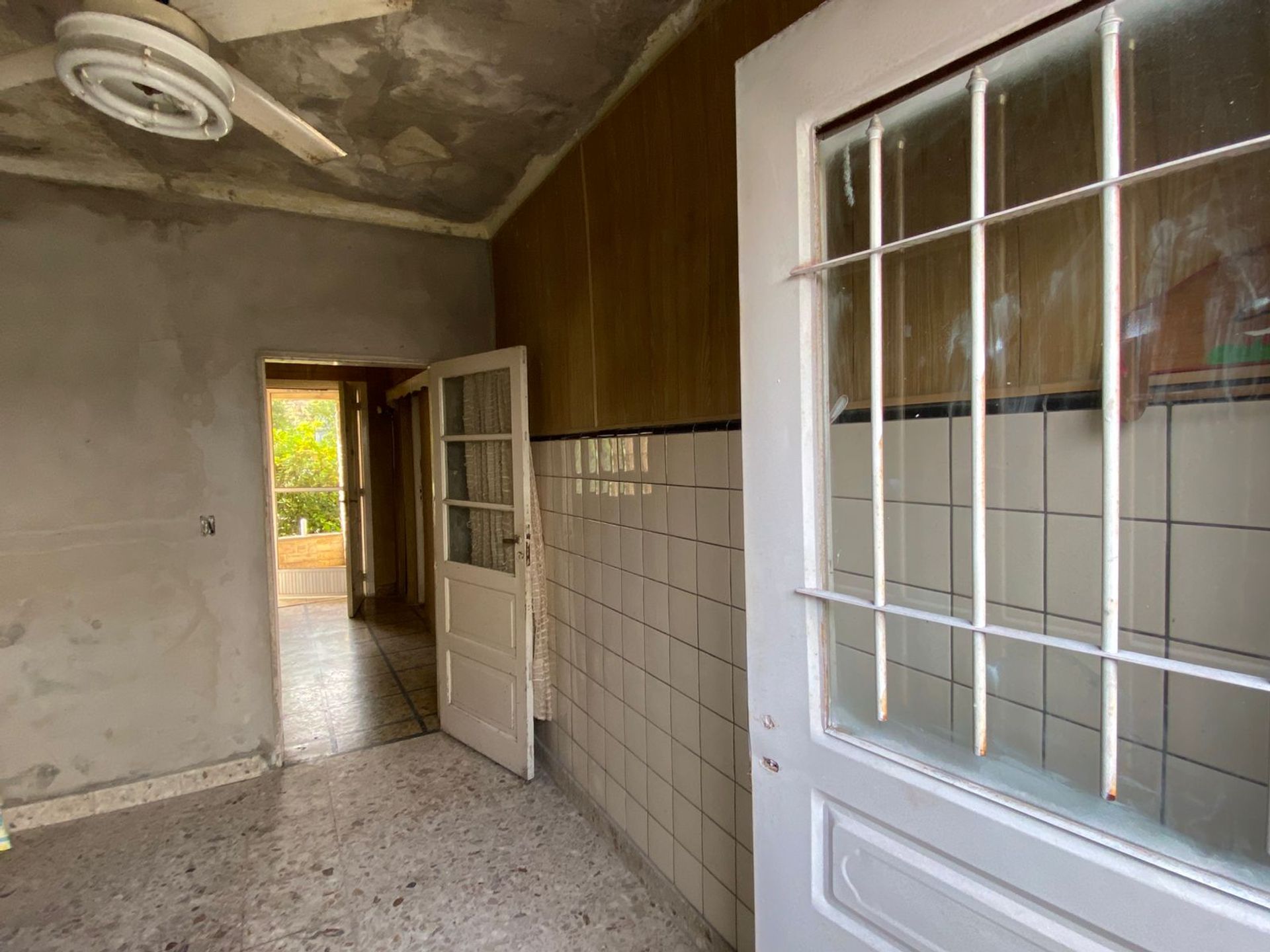 casa 3 ambientes con terraza a refaccionar